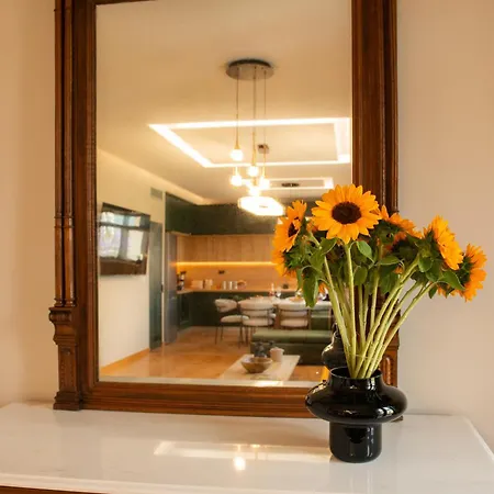 Penelope & Odysseus Luxury Suites, Historic Nearchou, Neoclassical Charm In Chania 하니아