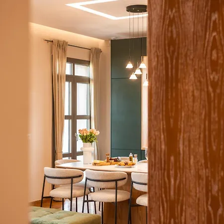 아파트 Penelope & Odysseus Luxury Suites, Historic Nearchou, Neoclassical Charm In Chania *