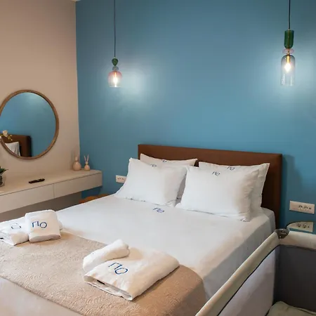 Penelope & Odysseus Luxury Suites, Historic Nearchou, Neoclassical Charm In Chania 아파트