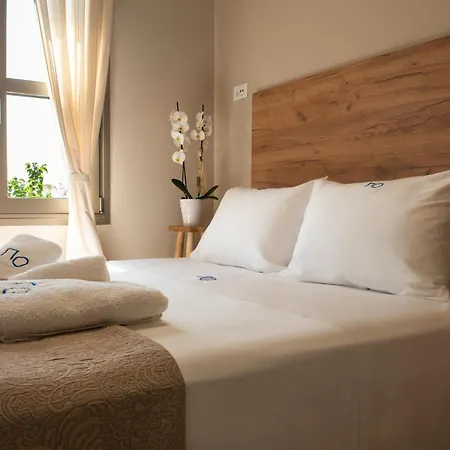 Penelope & Odysseus Luxury Suites, Historic Nearchou, Neoclassical Charm In Chania 아파트