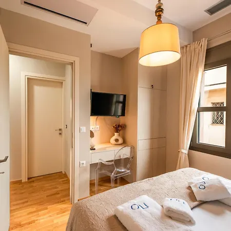 Penelope & Odysseus Luxury Suites, Historic Nearchou, Neoclassical Charm In Chania 아파트