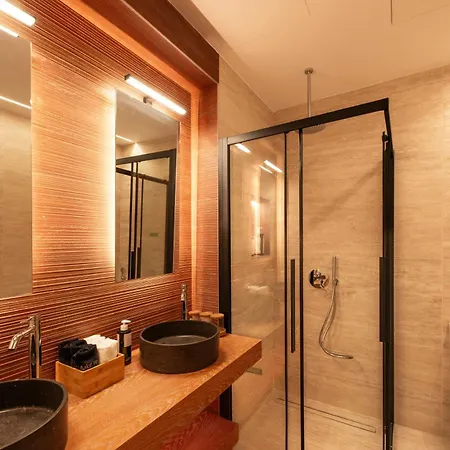 Penelope & Odysseus Luxury Suites, Historic Nearchou, Neoclassical Charm In Chania 아파트 하니아