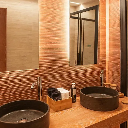 아파트 Penelope & Odysseus Luxury Suites, Historic Nearchou, Neoclassical Charm In Chania
