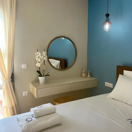 Penelope & Odysseus Luxury Suites, Historic Nearchou, Neoclassical Charm In Chania 아파트 하니아