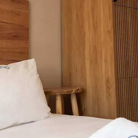 Penelope & Odysseus Luxury Suites, Historic Nearchou, Neoclassical Charm In Chania 아파트 *