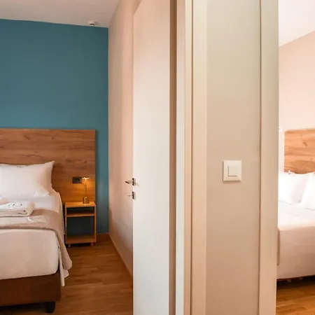 아파트 Penelope & Odysseus Luxury Suites, Historic Nearchou, Neoclassical Charm In Chania *