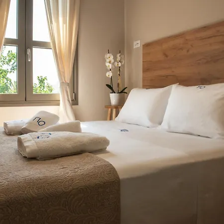 아파트 Penelope & Odysseus Luxury Suites, Historic Nearchou, Neoclassical Charm In Chania *
