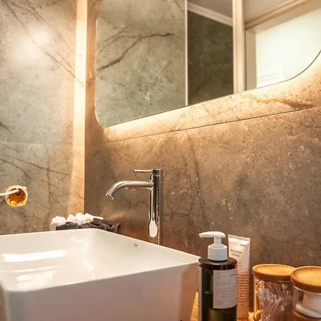 Penelope & Odysseus Luxury Suites, Historic Nearchou, Neoclassical Charm In Chania *